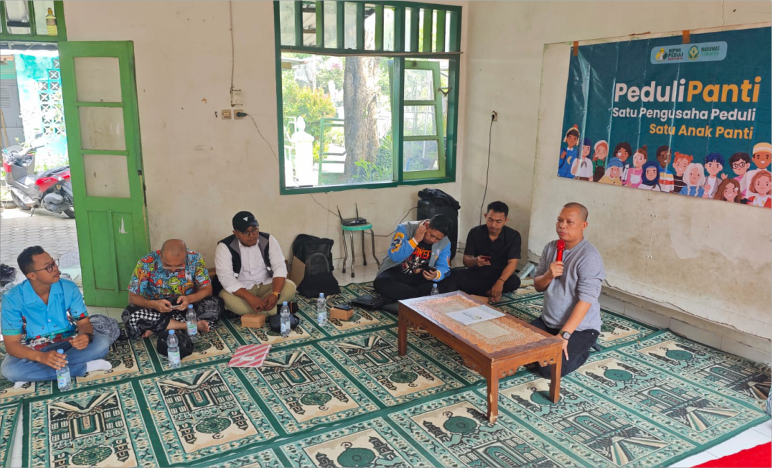 BPC HIPMI Kabupaten Banyumas menginisiasi program Satu Pengusaha, Satu Anak Asuh. Program ini untuk memastikan bahwa setiap anggota HIPMI mendukung biaya pendidikan