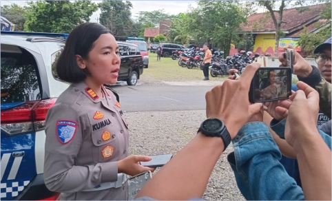 Kasat Lantas AKP Kumala Enggar Anjarani Kasat Lantas AKP Kumala Enggar Anjarani