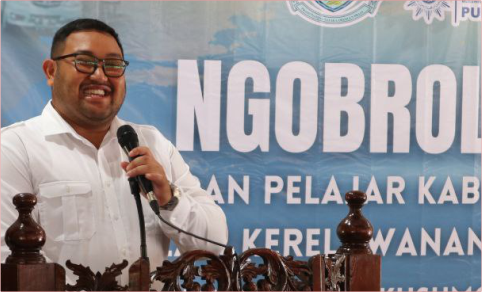 Wakil Bupati Purbalingga, Dimas Prasetyahani mengajak kalangan pelajar untuk mulai berperan aktif dalam bidang kebencanaan, khususnya dalam hal mitigasi bencana. Wakil Bupati Purbalingga, Dimas Prasetyahani mengajak kalangan pelajar untuk mulai berperan aktif dalam bidang kebencanaan, khususnya dalam hal mitigasi bencana.