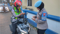 Seksi Propam Polres Purbalingga memeriksa kelengkapan surat dan kondisi fisik kendaraan anggota Satlantas Polres Purbalingga, Rabu 12 Februari 2025. Seksi Propam Polres Purbalingga memeriksa kelengkapan surat dan kondisi fisik kendaraan anggota Satlantas Polres Purbalingga, Rabu 12 Februari 2025.