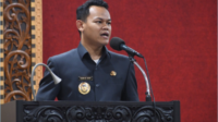 Bupati Purbalingga Fahmi Muhammad Hanif menjabarkan visi misi dan program unggulannya untuk pemerintahan 5 tahun, saat rapat paripurna DPRD, di ruang rapat DPRD, Senin 3 Maret 2025. Bupati Purbalingga Fahmi Muhammad Hanif menjabarkan visi misi dan program unggulannya untuk pemerintahan 5 tahun, saat rapat paripurna DPRD, di ruang rapat DPRD, Senin 3 Maret 2025.