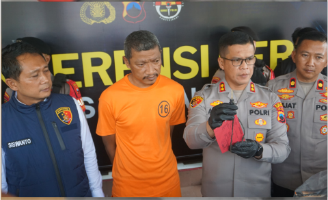 Polres Purbalingga berhasil menangkap Sukirno (41) warga Kecamatan Kalimanah, Kabupaten Purbalingga yang telah melakukan pencurian kendaraan bermotor (Curanmor). Polres Purbalingga berhasil menangkap Sukirno (41) warga Kecamatan Kalimanah, Kabupaten Purbalingga yang telah melakukan pencurian kendaraan bermotor (Curanmor).