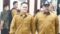 Bupati Purbalingga Fahmi Muhammad Hanif bersama Wakil Bupati usai mengikuti apel pagi di halaman Kantor Gubernur, Senin 26 Mei 2025. Bupati Purbalingga Fahmi Muhammad Hanif bersama Wakil Bupati usai mengikuti apel pagi di halaman Kantor Gubernur, Senin 26 Mei 2025.