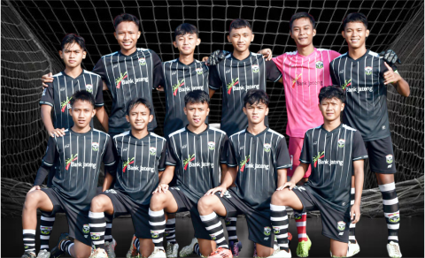 Kesebelasan Cabang Olahraga (Cabor) Sepakbola Kabupaten Purbalingga berhasil tampil menjadi juara Pekan Olahraga Pelajar Daerah (POPDA) tingkat SMA/SMK se-Karesidenan Banyumas tahun 2025.