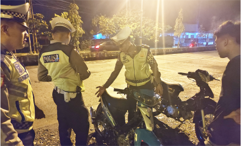 Patroli malam dalam rangka penindakan premanisme Sabtu 10 Mei 2025 mulai pukul 22:00 WIB hingga pukul 05:00 WIB oleh Polres Purbalingga di wilayah Kabupaten Purbalingga berhasil sukses