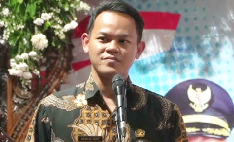 Pemerintah Kabupaten Purbalingga mengusulkan jumlah penerima Kartu Indonesia Pintar (KIP) meningkat menjadi 24.563 siswa SD dan 9.048 siswa SMP. Pemerintah Kabupaten Purbalingga mengusulkan jumlah penerima Kartu Indonesia Pintar (KIP) meningkat menjadi 24.563 siswa SD dan 9.048 siswa SMP.