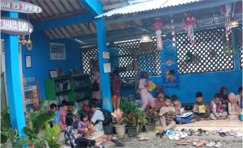 Perpustakan Cahaya Ilmu Desa Sempor Lor, Kecamatan Kaligondang terus memberikan akses berliterasi untuk masyarakat. Perpustakan Cahaya Ilmu Desa Sempor Lor, Kecamatan Kaligondang terus memberikan akses berliterasi untuk masyarakat.