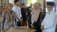 Bantuan revitalisasi sekolah sebanyak Rp1 Miliar dari Presiden Prabowo Subianto menjadi kado bagi Sekolah Dasar Negeri 2 Bodaskarangjati, Kecamatan Rembang, Kabupaten Purbalingga, Jawa Tengah, di Hari Pendidikan Nasional, 2 Mei 2025. Bantuan revitalisasi sekolah sebanyak Rp1 Miliar dari Presiden Prabowo Subianto menjadi kado bagi Sekolah Dasar Negeri 2 Bodaskarangjati, Kecamatan Rembang, Kabupaten Purbalingga, Jawa Tengah, di Hari Pendidikan Nasional, 2 Mei 2025.