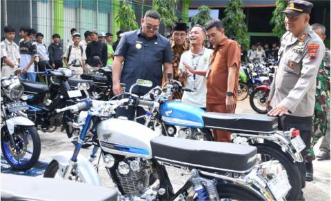 SMK Ma’arif NU Bobotsari merayakan Hari Lahir ke-31 dengan mengusung tema Mabos Spektakuler, Kamis 22 Mei 2025. SMK Ma’arif NU Bobotsari merayakan Hari Lahir ke-31 dengan mengusung tema Mabos Spektakuler, Kamis 22 Mei 2025.