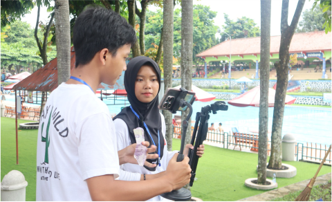 Lomba kreasi vlog, menulis cerita, dan mendongeng Pelajar SMP di Purbalingga tingkat di Owabong Waterpark, Senin 19 Mei 2025.