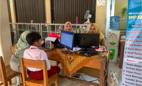 Para calon murid antusias mengikuti Seleksi Penerimaan Murid Baru (SPMB) untuk jenjang SMP Tahun Ajaran 2025/2026 di Kabupaten Purbalingga.