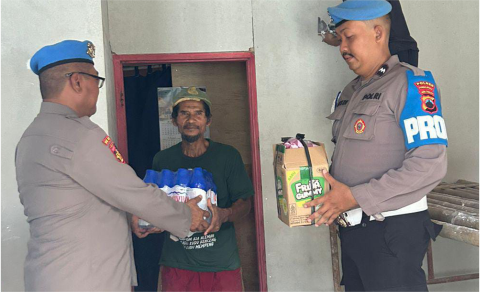 Seksi Propam Polres Purbalingga menggelar kegiatan bakti sosial dalam rangka Hari Bhayangkara ke 79 tahun 2025 di sejumlah lokasi wilayah Kabupaten Purbalingga, Rabu 18 Juni 2025. Seksi Propam Polres Purbalingga menggelar kegiatan bakti sosial dalam rangka Hari Bhayangkara ke 79 tahun 2025 di sejumlah lokasi wilayah Kabupaten Purbalingga, Rabu 18 Juni 2025.