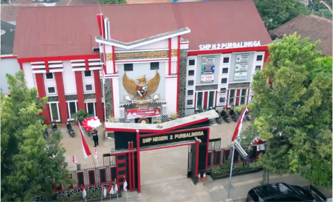SMP Negeri 2 Purbalingga berada Jalan Letkol Isdiman Nomor 194, Kelurahan Bancar, Kecamatan Purbalingga, Kabupaten Purbalingga 53316, Provinsi Jawa Tengah. Foto: tabloidelemen.com