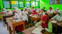 Pelaksanaan Asesmen Kompetensi Akademik Daerah (AKAD) di Kabupaten Purbalingga untuk Calon Murid Baru (CMB) dalam Seleksi Penerimaan Murid Baru (SPMB) di SMP Negeri 2 Purbalingga, Senin 30 Juni 2025. Pelaksanaan Asesmen Kompetensi Akademik Daerah (AKAD) di Kabupaten Purbalingga untuk Calon Murid Baru (CMB) dalam Seleksi Penerimaan Murid Baru (SPMB) di SMP Negeri 2 Purbalingga, Senin 30 Juni 2025.