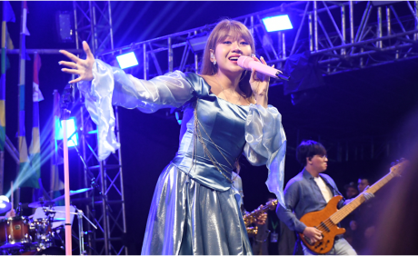 Ghea Indrawari menjadi Guest Star Akustik Kabut Lembut dalam Festival Gunung Slamet (FGS) ke 8