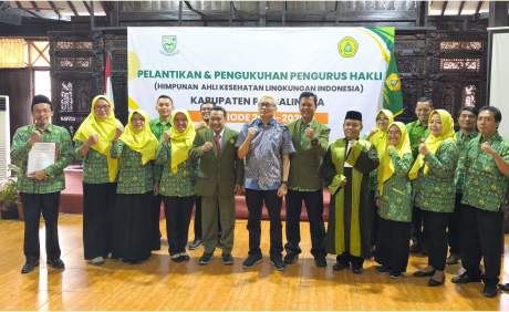 Pelantikan dan pengukuhan Pengurus Himpunan Ahli Kesehatan Lingkungan Indonesia (HAKLI) Kabupaten Purbalingga periode 2025–2029, di Gedung Andrawina Owabong Cottage, Sabtu 12 Juli 2025.