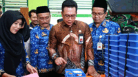 Ketua DPRD Purbalingga HR Bambang Irawan melihat proses Makan Bergizi Gratis di SMP Negeri 2 Purbalingga, Senin 17 Februari 2025 Ketua DPRD Purbalingga HR Bambang Irawan melihat proses Makan Bergizi Gratis di SMP Negeri 2 Purbalingga, Senin 17 Februari 2025