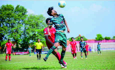 Perwira Timur U-17 terus menunjukkan kualitasnya dengan mengalahkan PSIP Pemalang 2-1 dalam Turnamen Piala Suratin U-17 tahun 2025 di Stadion Moh. Sarengat, Batang, Rabu 23 Juli 2025. Perwira Timur U-17 terus menunjukkan kualitasnya dengan mengalahkan PSIP Pemalang 2-1 dalam Turnamen Piala Suratin U-17 tahun 2025 di Stadion Moh. Sarengat, Batang, Rabu 23 Juli 2025.