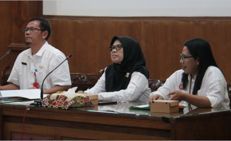 Inspektur Kabupaten Purbalingga, Ato Susanto saat Rapat Koordinasi MCSP tahun 2025, di Operation Room Graha Adiguna Setda Purbalingga, Kamis 4 Juli 2025