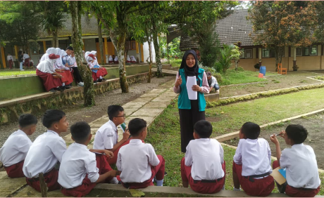 MPLS yang berlangsung selama lima hari mulai dari 14 Juli 2025 hingga 18 Juli 2025 ini, bekerja sama dengan Desamind organisasi yang fokus pada pengembangan karakter dan pendidikan positif untuk menciptakan lingkungan sekolah yang aman dan nyaman bagi murid baru. MPLS yang berlangsung selama lima hari mulai dari 14 Juli 2025 hingga 18 Juli 2025 ini, bekerja sama dengan Desamind organisasi yang fokus pada pengembangan karakter dan pendidikan positif untuk menciptakan lingkungan sekolah yang aman dan nyaman bagi murid baru.