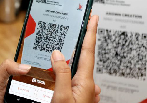 Banyak ragam manfaat penggunaan Quick Response Code Indonesian Standard (QRIS) untuk anggota Gerakan Pramuka, baik dari segi internal maupun eksternal.