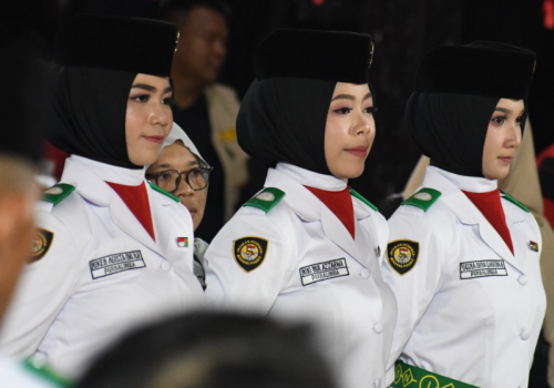 Anggota Pasukan Pengibar Bendera Pusaka (Paskibraka) tahun 2025 usai pengukuhan dan siap melaksanakan tugas dalam Upacara HUT ke 80 Republik Indonesia, Minggu 17 Agustus 2025.
