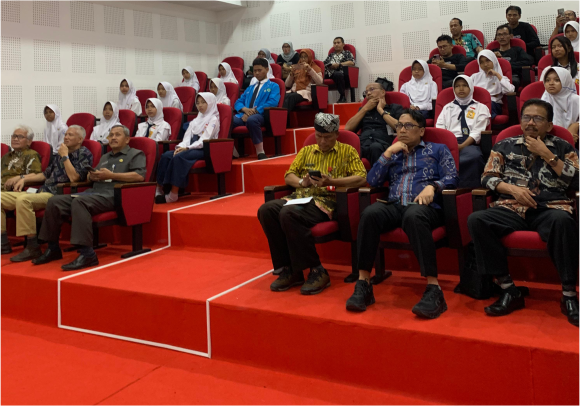 Bupati Fahmi Muhammad Hanif, Wali Kota Tono City Mr. Kazuhiko Tada menyepakati peningkatan kerjasama kedua belah pihak. Bupati Fahmi Muhammad Hanif, Wali Kota Tono City Mr. Kazuhiko Tada menyepakati peningkatan kerjasama kedua belah pihak.