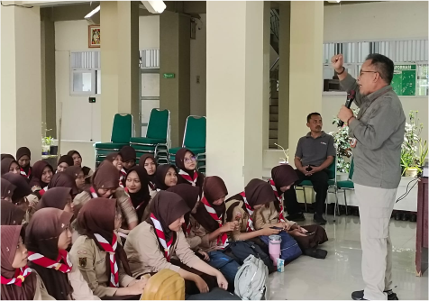 Ketua Bawaslu Kabupaten Purbalingga, Misrad menyatakan, rangkaian sosialisasi ini telah menjangkau lebih dari 1.200 pelajar. Ketua Bawaslu Kabupaten Purbalingga, Misrad menyatakan, rangkaian sosialisasi ini telah menjangkau lebih dari 1.200 pelajar.