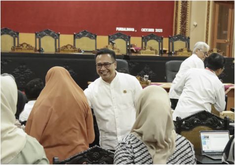 Ketua DPRD Purbalingga HR Bambang Irawan menerima audiensi dari komunitas Pegiat Sosial Purbalingga (Semut) di ruang rapat paripurna DPRD, Rabu 29 Oktober 2025. Ketua DPRD Purbalingga HR Bambang Irawan menerima audiensi dari komunitas Pegiat Sosial Purbalingga (Semut) di ruang rapat paripurna DPRD, Rabu 29 Oktober 2025.