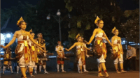 10 regu kentongan ikut Festival Kentongan Purbalingga 2025 dengan menempuh rute pendek mulai titik pemberangkatan depan gerbang Pendopo Dipokusumo menuju ke arah barat melewati Masjid Agung Darusalam dan menuju selatan yakni pertigaan depan SMP Negeri 1 Purbalingga, Minggu 12 Oktober 2025. 10 regu kentongan ikut Festival Kentongan Purbalingga 2025 dengan menempuh rute pendek mulai titik pemberangkatan depan gerbang Pendopo Dipokusumo menuju ke arah barat melewati Masjid Agung Darusalam dan menuju selatan yakni pertigaan depan SMP Negeri 1 Purbalingga, Minggu 12 Oktober 2025.