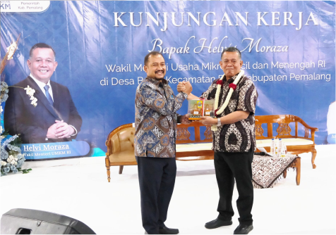 Pemerintah Kabupaten (Pemkab) Pemalang menggandeng Kementerian Usaha Mikro, Kecil dan Menengah (UMKM) RI untuk berkolaborasi mengembangkan sektor UMKM. Pemerintah Kabupaten (Pemkab) Pemalang menggandeng Kementerian Usaha Mikro, Kecil dan Menengah (UMKM) RI untuk berkolaborasi mengembangkan sektor UMKM.