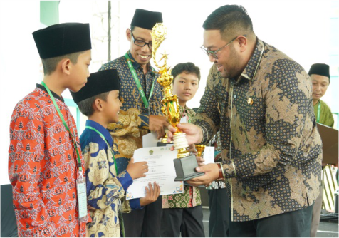 Purbalingga yang menjadi tuan rumah lomba Mata Pelajaran dan Seni Islami (MAPSI) ke-26 tingkat Provinsi Jawa Tengah jenjang SD meraih 4 juara.