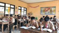 SMP Negeri 2 Kalimanah terus menggelorakan semangat literasi dan numerasi melalui program unggulan bertajuk Satelit Nusa (Sabtu Literasi dan Numerasi Spentuka). SMP Negeri 2 Kalimanah terus menggelorakan semangat literasi dan numerasi melalui program unggulan bertajuk Satelit Nusa (Sabtu Literasi dan Numerasi Spentuka).
