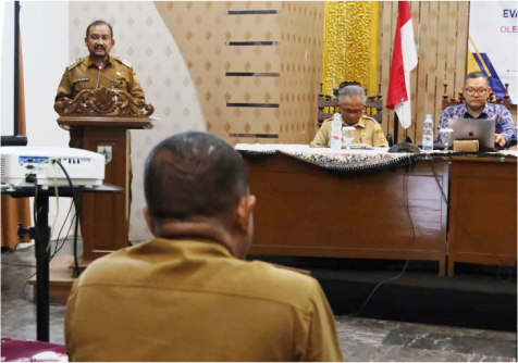 Bupati Pemalang, Anom Widiyantoro, memerintahkan seluruh jajaran Organisasi Perangkat Daerah (OPD) agar aktif menginformasikan kegiatan kerja melalui media sosial resmi masing-masing. Bupati Pemalang, Anom Widiyantoro, memerintahkan seluruh jajaran Organisasi Perangkat Daerah (OPD) agar aktif menginformasikan kegiatan kerja melalui media sosial resmi masing-masing.