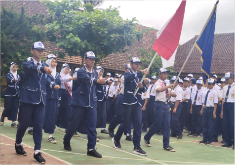 SMP Negeri 2 Kalimanah menyelenggarakan upacara serah terima jabatan (sertijab) dan pelantikan pengurus Organisasi Siswa Intra Sekolah (OSIS) serta anggota Musyawarah Perwakilan Kelas (MPK) masa bakti tahun 2025–2026. SMP Negeri 2 Kalimanah menyelenggarakan upacara serah terima jabatan (sertijab) dan pelantikan pengurus Organisasi Siswa Intra Sekolah (OSIS) serta anggota Musyawarah Perwakilan Kelas (MPK) masa bakti tahun 2025–2026.