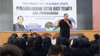 Anggota Departemen Pendidikan dan Latihan (Diklat) PSHT Pusat, Prof. Awan Hariono memberikan materi ToT kepada 78 orang warga tingkat 1 PSHT yang mengusung tema Mencetak Generasi Masa Depan yang Berprestasi , Beradab dan Berkarakter di Gelanggang Olahraga Mahesa Jenar Purbalingga, Sabtu 18 Oktober 2025. Anggota Departemen Pendidikan dan Latihan (Diklat) PSHT Pusat, Prof. Awan Hariono memberikan materi ToT kepada 78 orang warga tingkat 1 PSHT yang mengusung tema Mencetak Generasi Masa Depan yang Berprestasi , Beradab dan Berkarakter di Gelanggang Olahraga Mahesa Jenar Purbalingga, Sabtu 18 Oktober 2025.