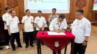 BPBD Kabupaten Purbalingga telah menyusun Dokumen Rencana Kontingensi (Renkon) Bencana Tanah Longsor sebagai pedoman penanganan darurat bencana di wilayahnya. BPBD Kabupaten Purbalingga telah menyusun Dokumen Rencana Kontingensi (Renkon) Bencana Tanah Longsor sebagai pedoman penanganan darurat bencana di wilayahnya.