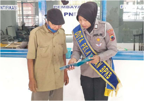 Satuan Lalu Lintas (Satlantas) Polres Purbalingga meluncurkan inovasi pelayanan publik melalui program bertajuk "Polantas Menyapa". Satuan Lalu Lintas (Satlantas) Polres Purbalingga meluncurkan inovasi pelayanan publik melalui program bertajuk "Polantas Menyapa".