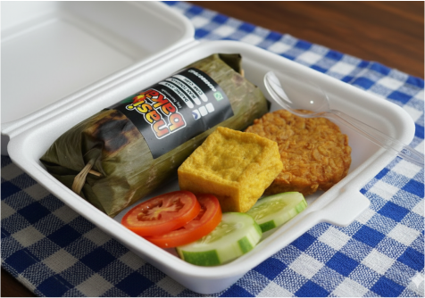 Nasi bakar bukan sekadar memanjakan lidah saja, karena aroma khas bakaran daun pisang akan menggugah selera.