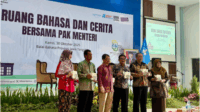 Balai Bahasa Provinsi Jawa Tengah menggulirkan semangat kebahasaan melalui kegiatan bertajuk Ruang Bahasa dan Cerita Bersama Menteri. Balai Bahasa Provinsi Jawa Tengah menggulirkan semangat kebahasaan melalui kegiatan bertajuk Ruang Bahasa dan Cerita Bersama Menteri.