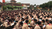 SMP Negeri 2 Kalimanah memiliki program literasi bertajuk Satelit Nusa (Sabtu Literasi dan Numerasi Spentuka).  Kegiatan ini menyasar siswa kelas 7 dan 8 dengan fokus utama pada penguatan budaya membaca dan menulis melalui aktivitas Jurasi (Jurnal Literasi Siswa). SMP Negeri 2 Kalimanah memiliki program literasi bertajuk Satelit Nusa (Sabtu Literasi dan Numerasi Spentuka). Kegiatan ini menyasar siswa kelas 7 dan 8 dengan fokus utama pada penguatan budaya membaca dan menulis melalui aktivitas Jurasi (Jurnal Literasi Siswa).