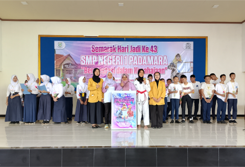 SMP Negeri 1 Padamara merayakan puncak acara peringatan hari jadinya yang ke 43 tahun, di Loka Sarwa Guna sekolahan itu, Selasa 25 November 2025. SMP Negeri 1 Padamara merayakan puncak acara peringatan hari jadinya yang ke 43 tahun, di Loka Sarwa Guna sekolahan itu, Selasa 25 November 2025.