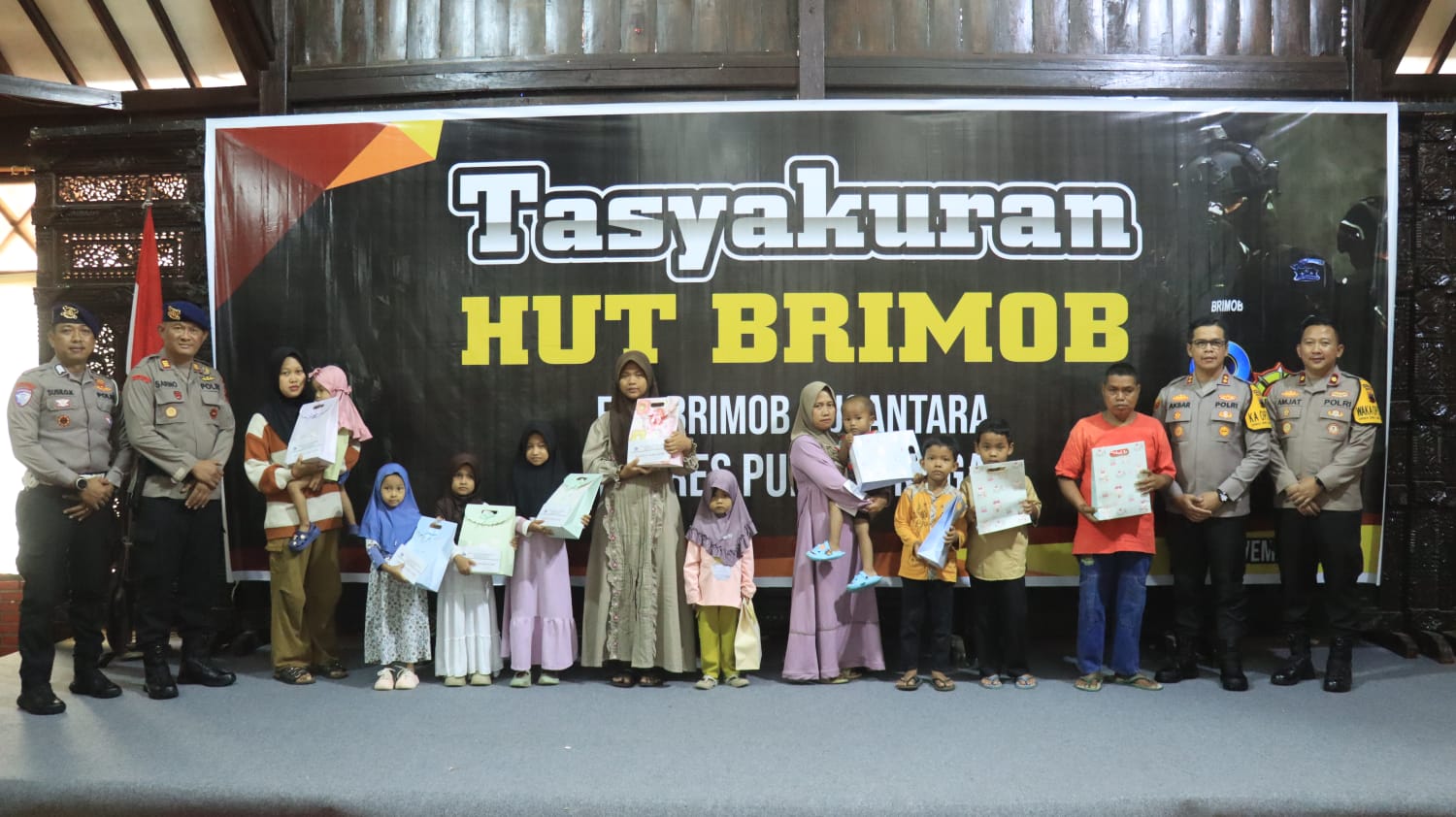 Tasyakuran memperingati HUT ke-80 Korps Brimob Polri, di Gedung Andrawina Owabong, Selasa 18 November 2025