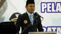 Bupati Purbalingga, Fahmi Muhammad Hanif mendasarkan prinsip meritokrasi dalam penataan birokrasi di lingkungan Pemerintah Kabupaten Purbalingga, di Pendopo Dipokusumo, Senin 3 November 2025. Bupati Purbalingga, Fahmi Muhammad Hanif mendasarkan prinsip meritokrasi dalam penataan birokrasi di lingkungan Pemerintah Kabupaten Purbalingga, di Pendopo Dipokusumo, Senin 3 November 2025.