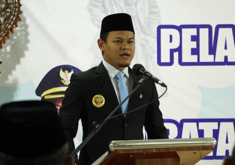 Bupati Purbalingga, Fahmi Muhammad Hanif mendasarkan prinsip meritokrasi dalam penataan birokrasi di lingkungan Pemerintah Kabupaten Purbalingga, di Pendopo Dipokusumo, Senin 3 November 2025. Bupati Purbalingga, Fahmi Muhammad Hanif mendasarkan prinsip meritokrasi dalam penataan birokrasi di lingkungan Pemerintah Kabupaten Purbalingga, di Pendopo Dipokusumo, Senin 3 November 2025.