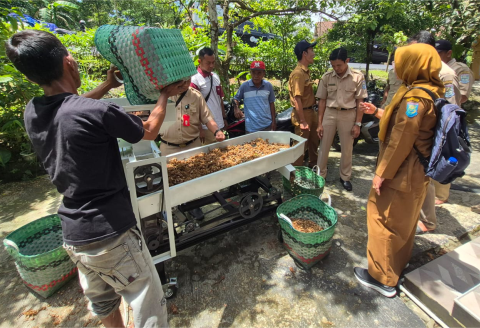Petani kapulaga di Kecamatan Rembang, Kabupaten Purbalingga kini bisa tersenyum berkat hadirnya inovasi penanganan pascapanen.