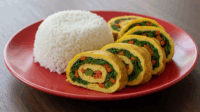 Nasi dan Telur Dadar Gulung Isi Sayur Nasi dan Telur Dadar Gulung Isi Sayur