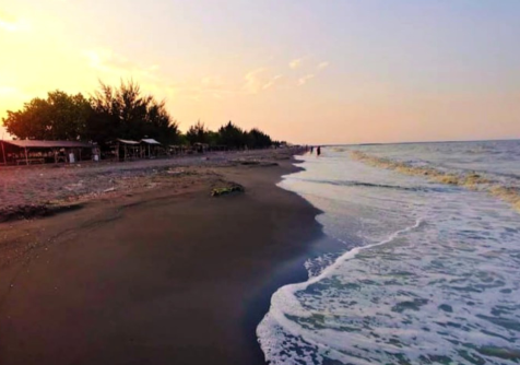 Pantai Randusanga Indah Pesta Seafood Segar. Sumber Foto: brebesinfo.com