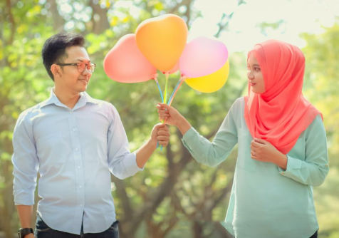 Pantun Cinta untuk Muslimah Berjilbab Pantun Cinta untuk Muslimah Berjilbab