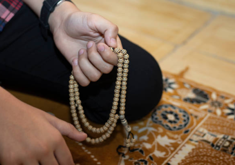 Wirid Usai Salat Magrib NU, Membuka Pintu Malam